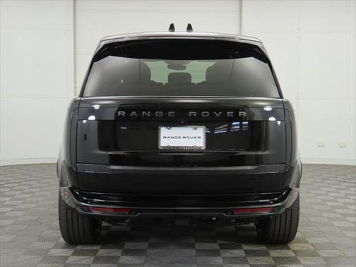 2025 Land Rover Range Rover P530 SE