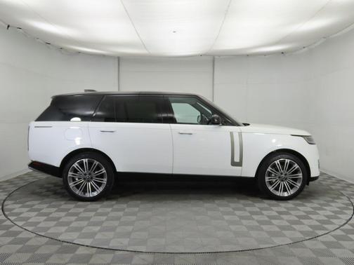 2025 Land Rover Range Rover P400 SE 7 Seat