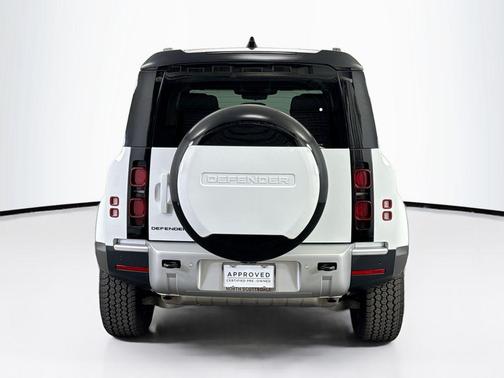 2025 Land Rover Defender 110 P300