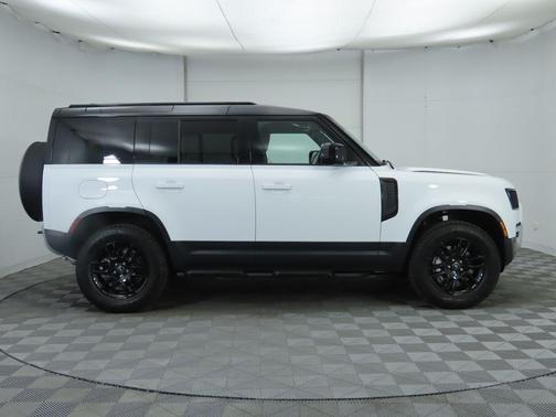 2025 Land Rover Defender 110 P300