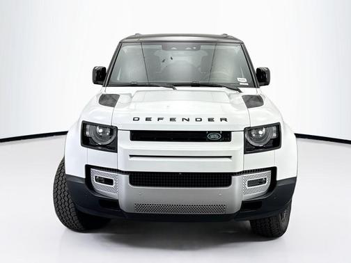 2025 Land Rover Defender 110 P300