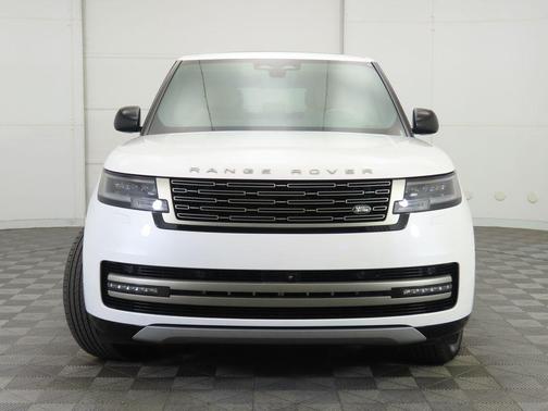 2024 Land Rover Range Rover P530 SE