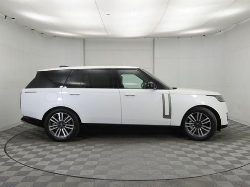 2024 Land Rover Range Rover P530 SE