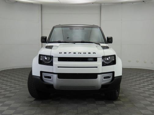 2025 Land Rover Defender 110 P300