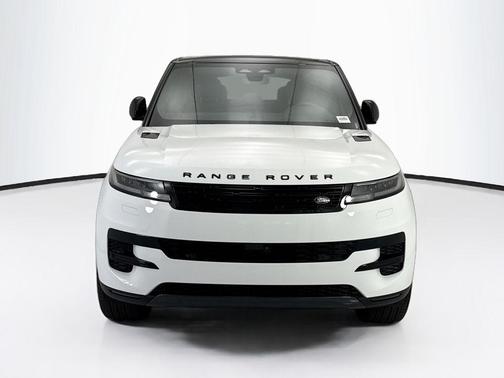 Fuji White 2026 Land Rover Range Rover Sport SE