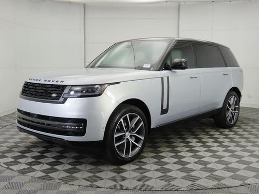 2025 Land Rover Range Rover P400 SE 7 Seat