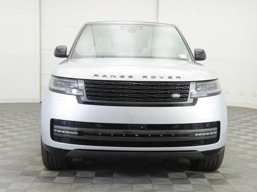 2025 Land Rover Range Rover P400 SE 7 Seat