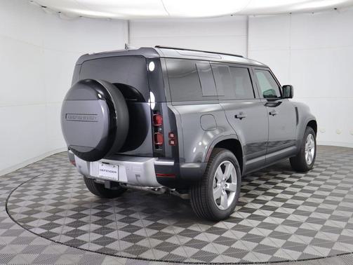 2025 Land Rover Defender 110 P400 S