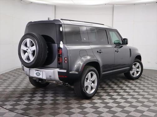2024 Land Rover Defender 110 P300