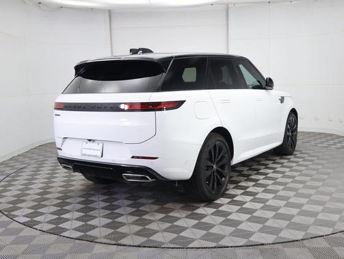2025 Land Rover Range Rover Sport SE