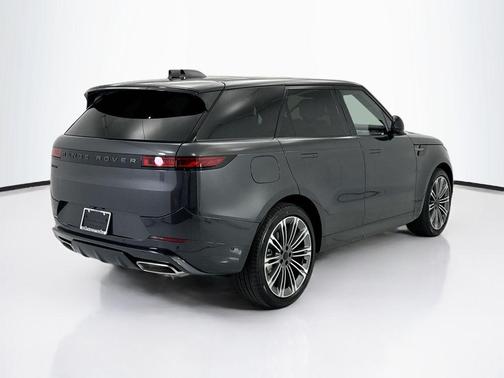 Carpathian Gray Premium Metallic 2026 Land Rover Range Rover Sport SE