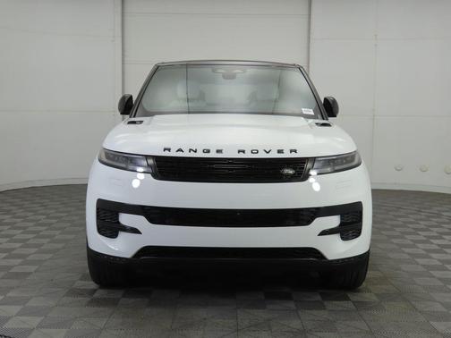 2026 Land Rover Range Rover Sport SE