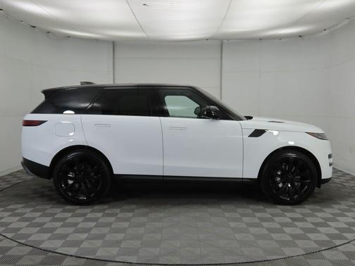 2026 Land Rover Range Rover Sport SE