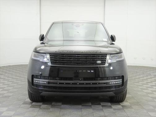 2025 Land Rover Range Rover P400 SE 7 Seat