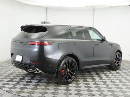 2025 Land Rover Range Rover Sport SE