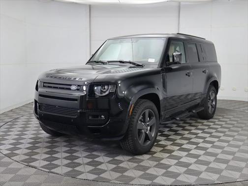 2025 Land Rover Defender 130 P400 X-Dynamic SE