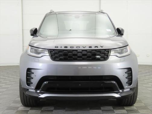 2025 Land Rover Discovery P300 Dynamic SE