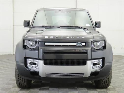 2025 Land Rover Defender 110 P400 S