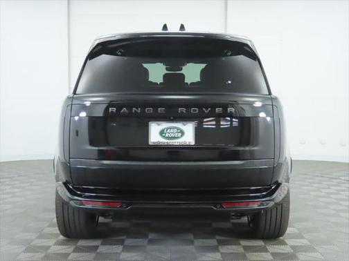2025 Land Rover Range Rover P400 SE 7 Seat