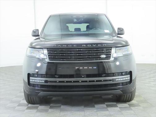 2025 Land Rover Range Rover P400 SE 7 Seat