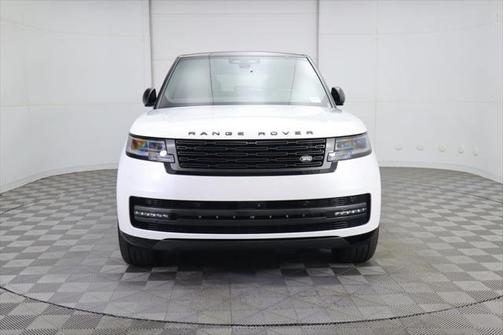 2025 Land Rover Range Rover P530 SE