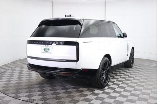 2025 Land Rover Range Rover P530 SE