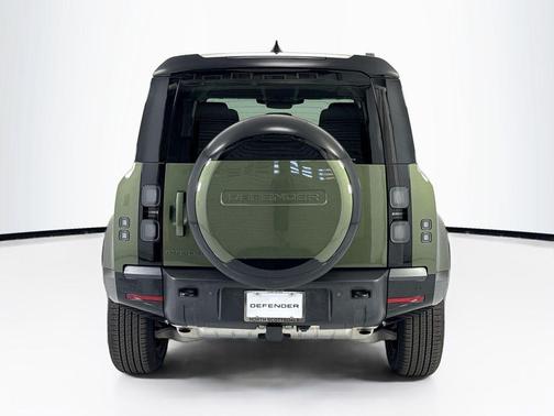 Woolstone Green Metallic 2026 Land Rover Defender P400 X-Dynamic SE