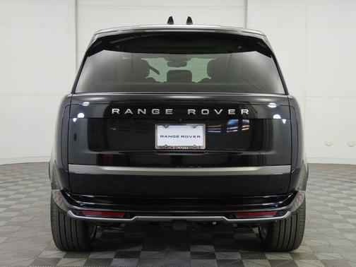 2025 Land Rover Range Rover P530 SE