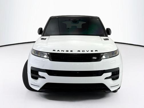Fuji White 2025 Land Rover Range Rover Sport SE