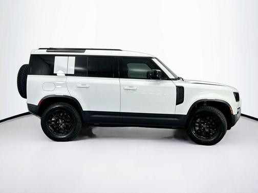 2025 Land Rover Defender 110 P300