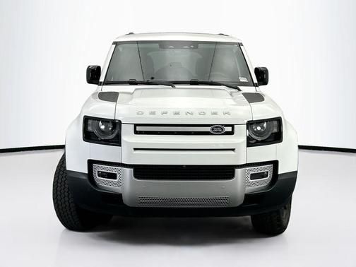 2025 Land Rover Defender 110 P300
