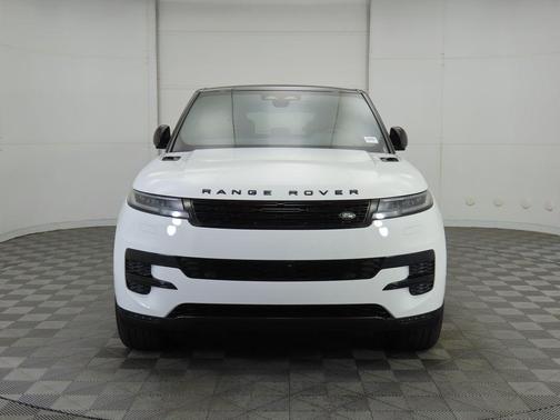 2026 Land Rover Range Rover Sport SE