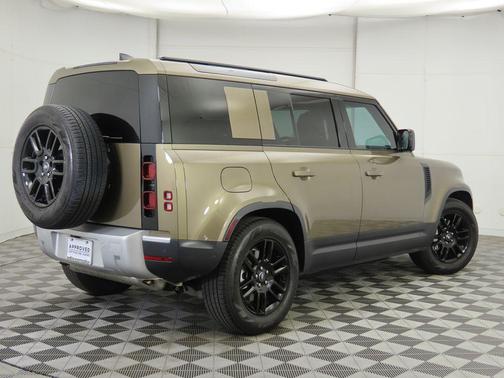 2025 Land Rover Defender 110 P300