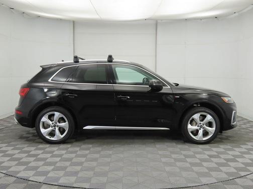 2023 Audi Q5 45 S line Premium Plus
