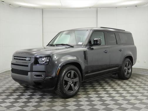 2025 Land Rover Defender V8