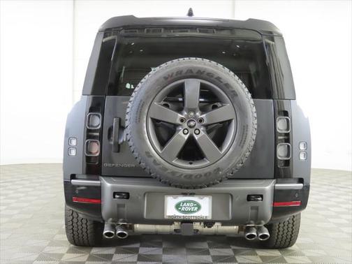 2025 Land Rover Defender V8