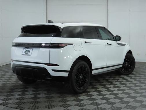 2024 Land Rover Range Rover Evoque Dynamic SE