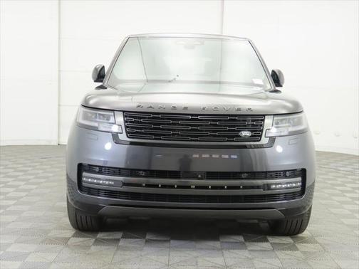 2025 Land Rover Range Rover P400 SE 7 Seat