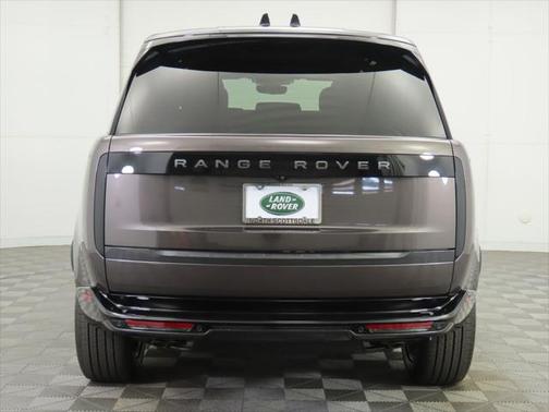2025 Land Rover Range Rover P530 SE