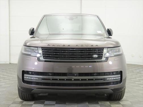 2025 Land Rover Range Rover P530 SE