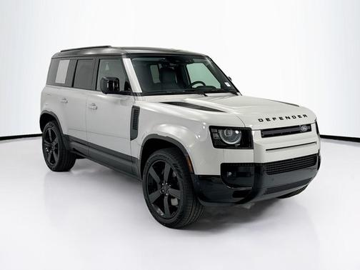Borasco Grey Metallic 2026 Land Rover Defender P400 X-Dynamic SE