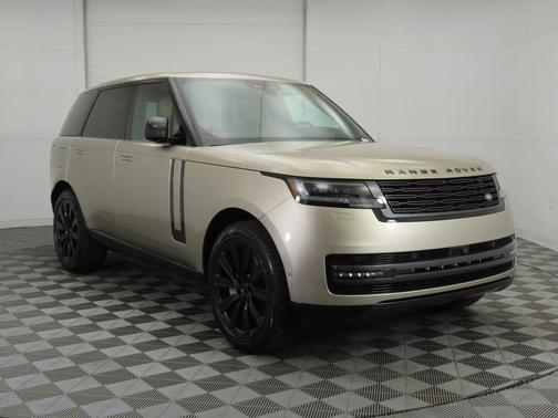 2026 Land Rover Range Rover P550e SE