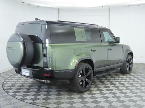 2026 Land Rover Defender P400 X-Dynamic SE