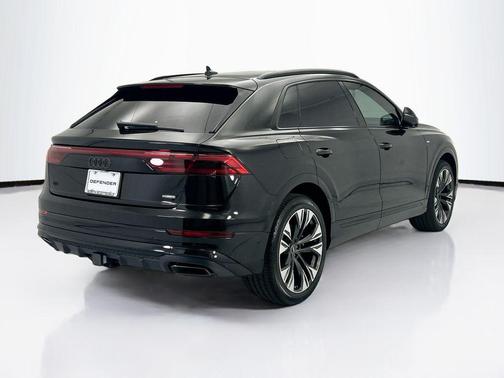 2025 Audi Q8 55 Premium Plus