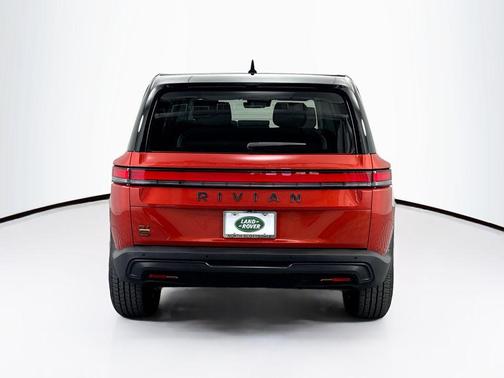 2025 Rivian R1S Ascend Tri Motor Max Pack