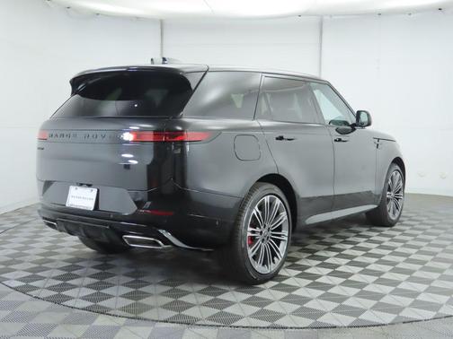 2025 Land Rover Range Rover Sport SE