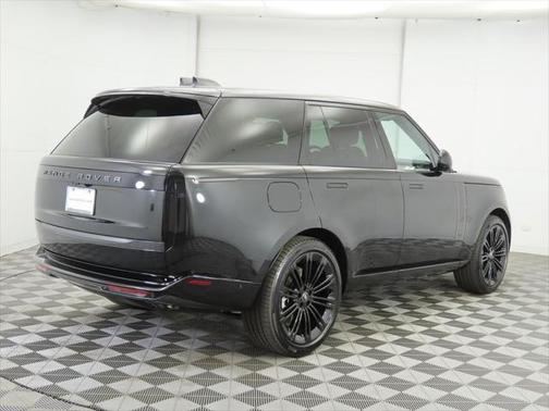 2025 Land Rover Range Rover P530 SE