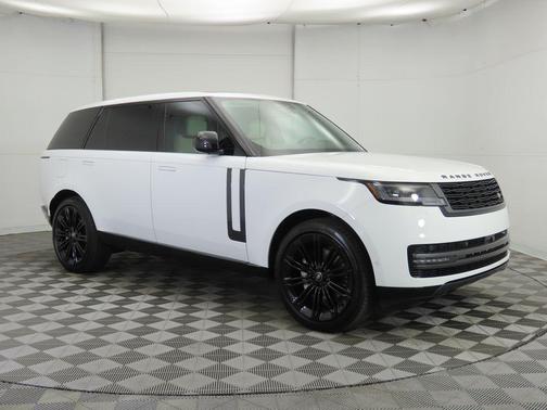 2025 Land Rover Range Rover P400 SE 7 Seat