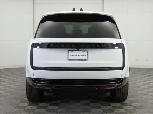 2025 Land Rover Range Rover P400 SE 7 Seat