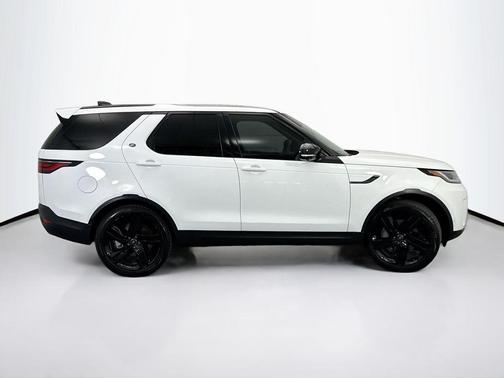 2025 Land Rover Discovery P300 S